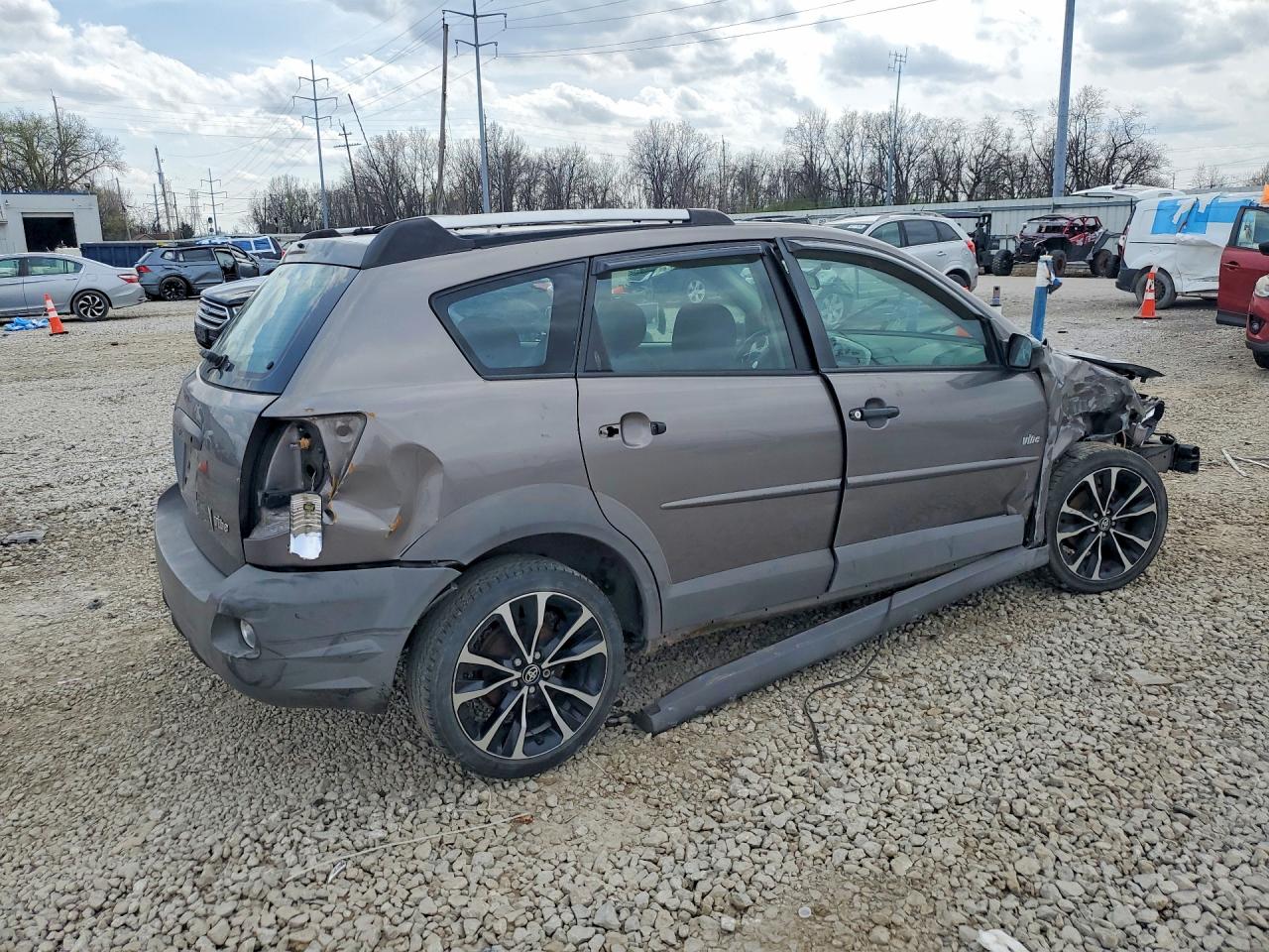 PONTIAC VIBE 2003 — 4