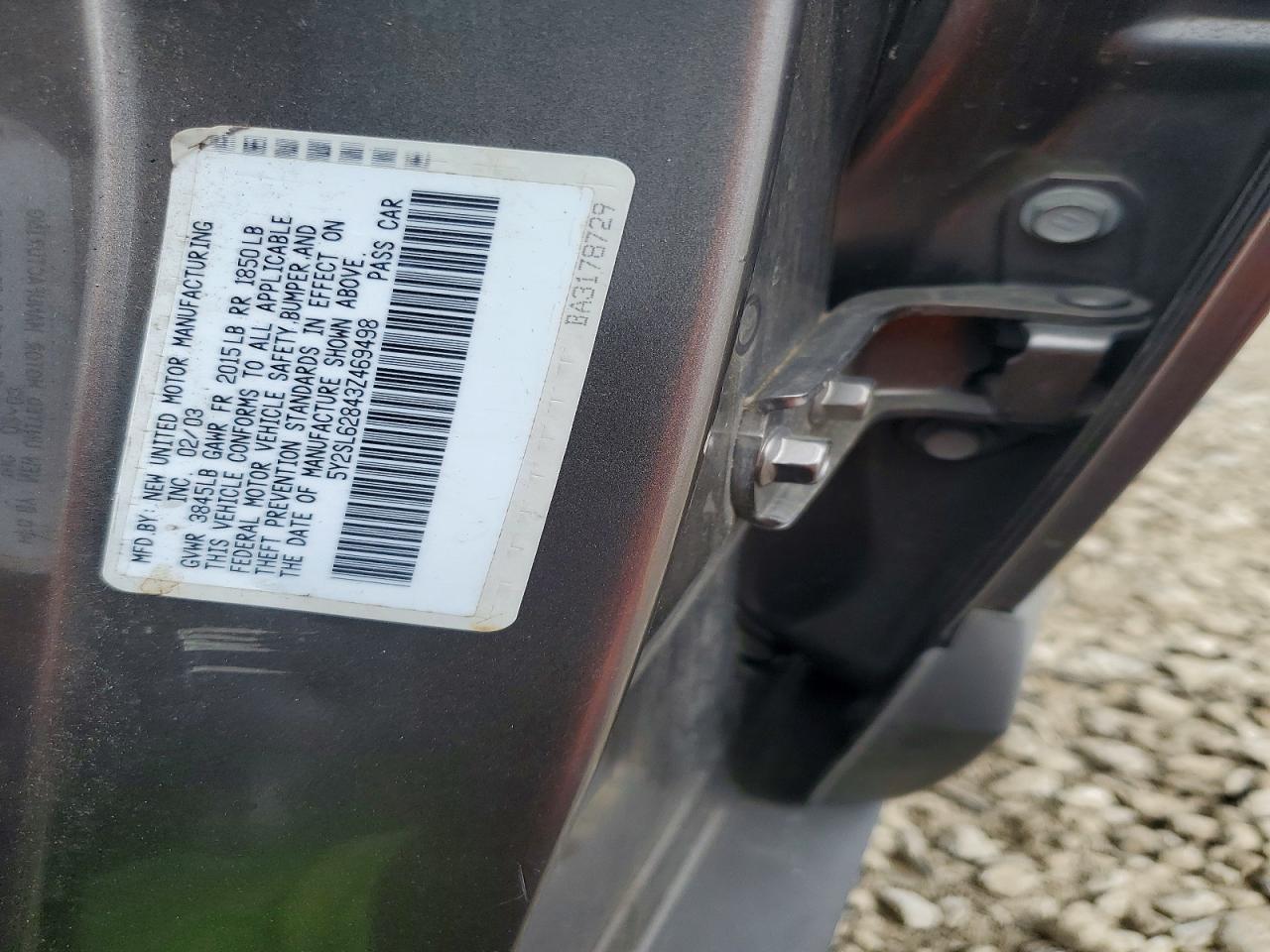 PONTIAC VIBE 2003 — 13