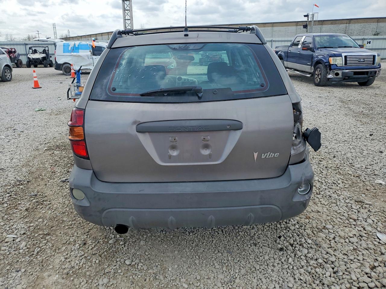 PONTIAC VIBE 2003 — 7