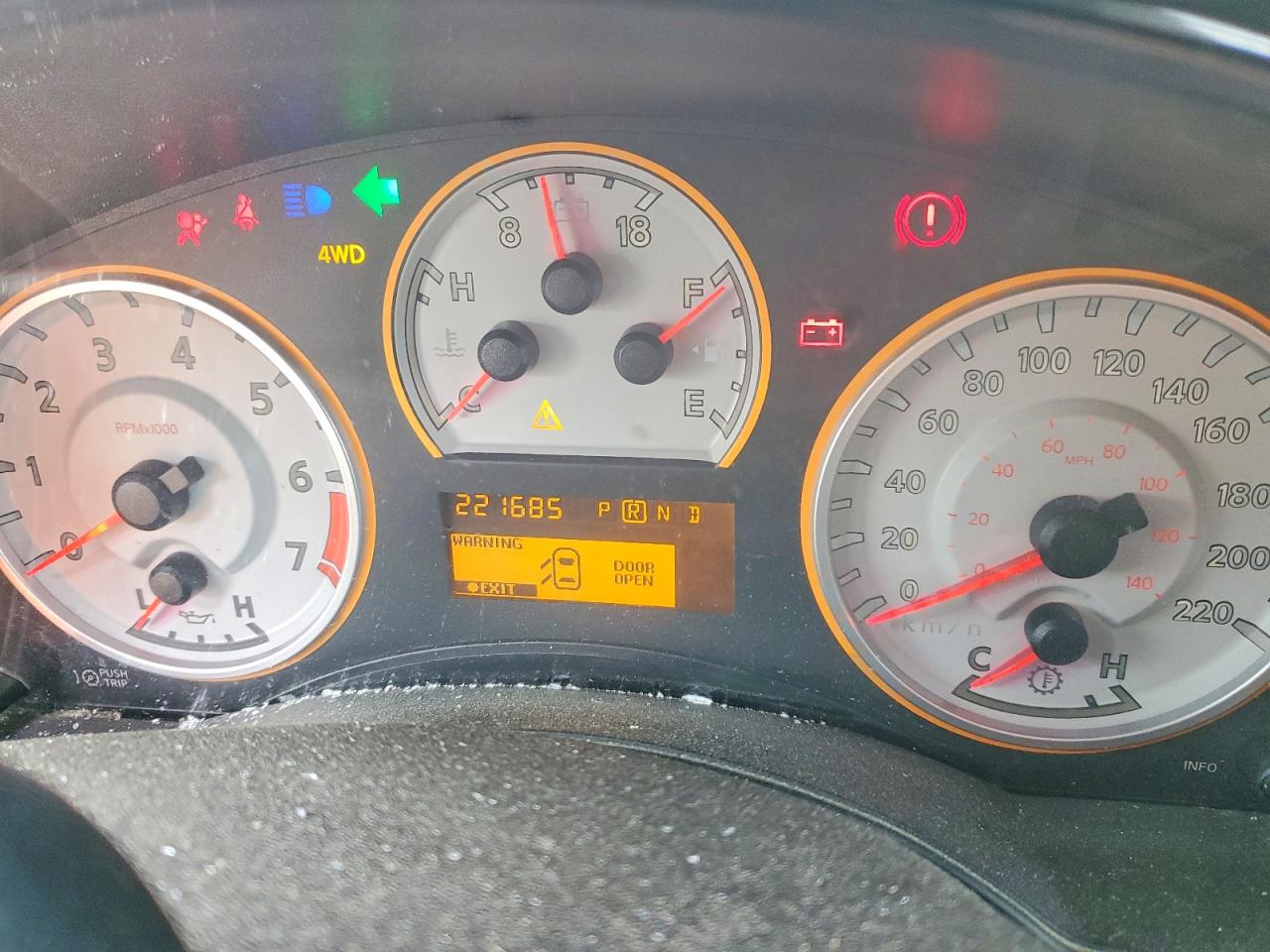 Nissan Titan 2013 — 10