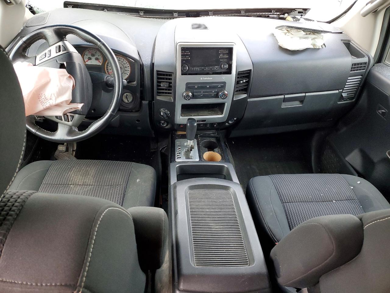 Nissan Titan 2013 — 9