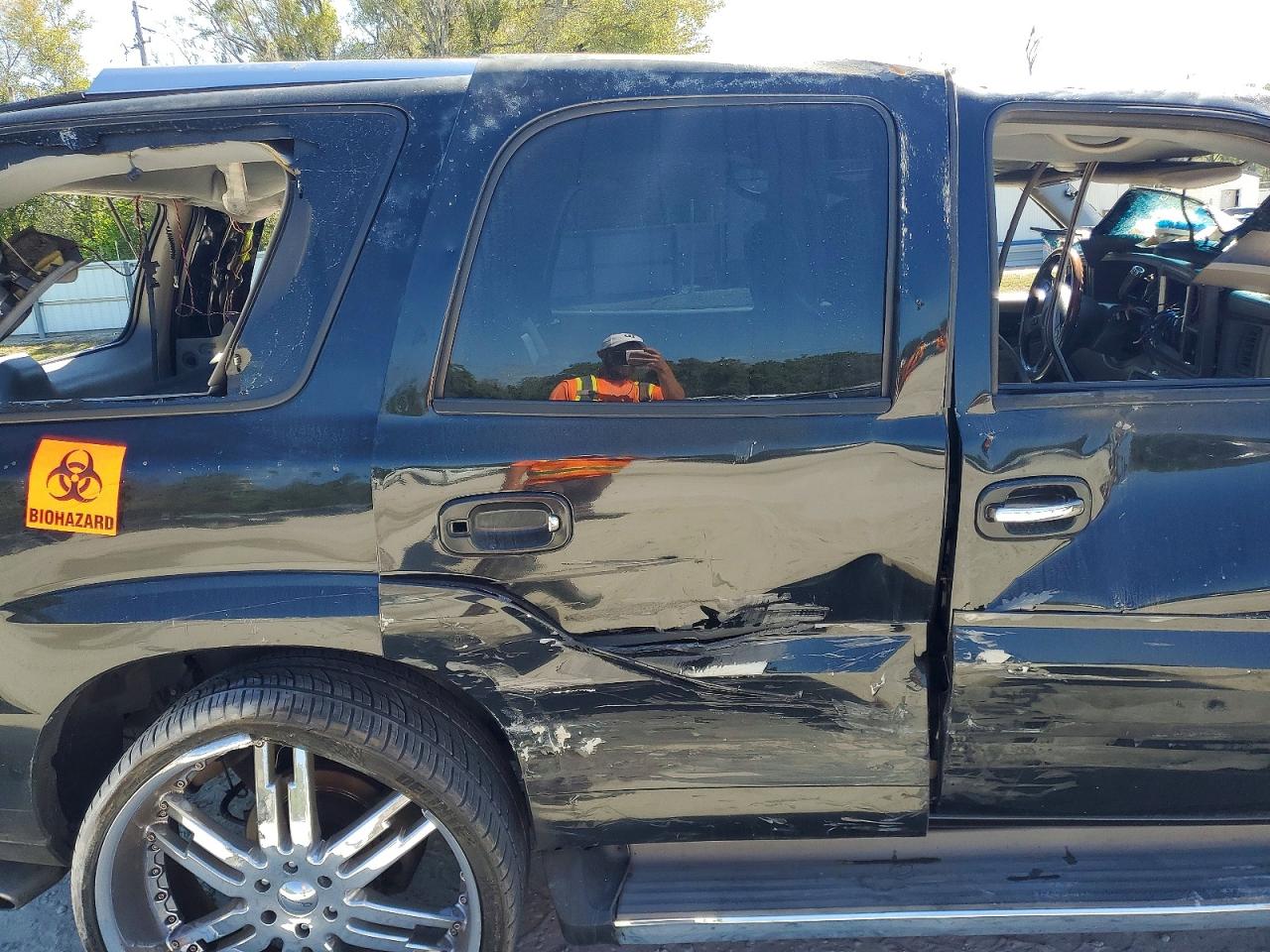 CADILLAC ESCALADE 2005 — 12