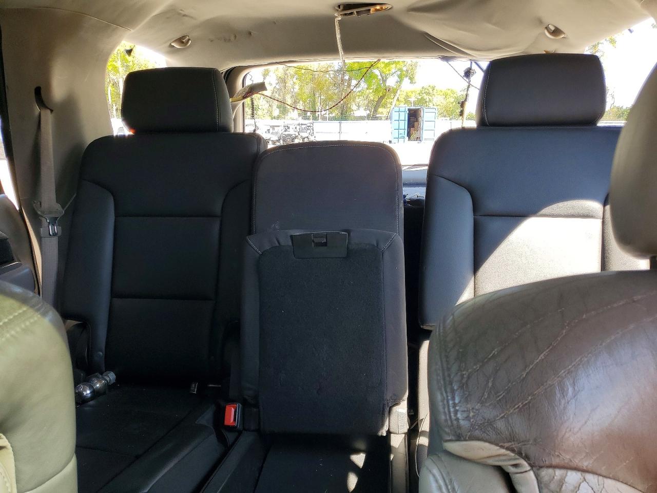 CADILLAC ESCALADE 2005 — 11