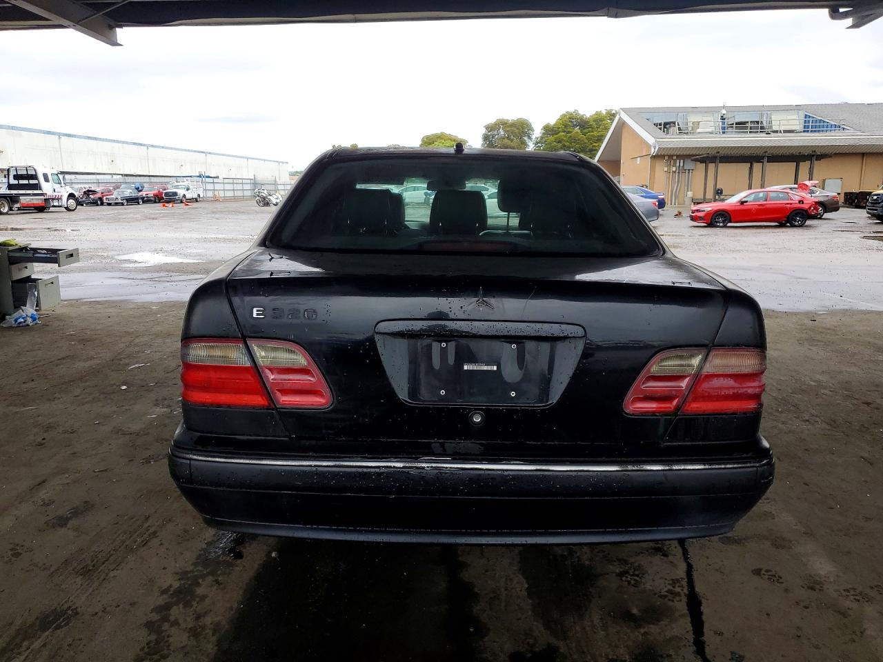 MERCEDES-BENZ E 2001 — 7