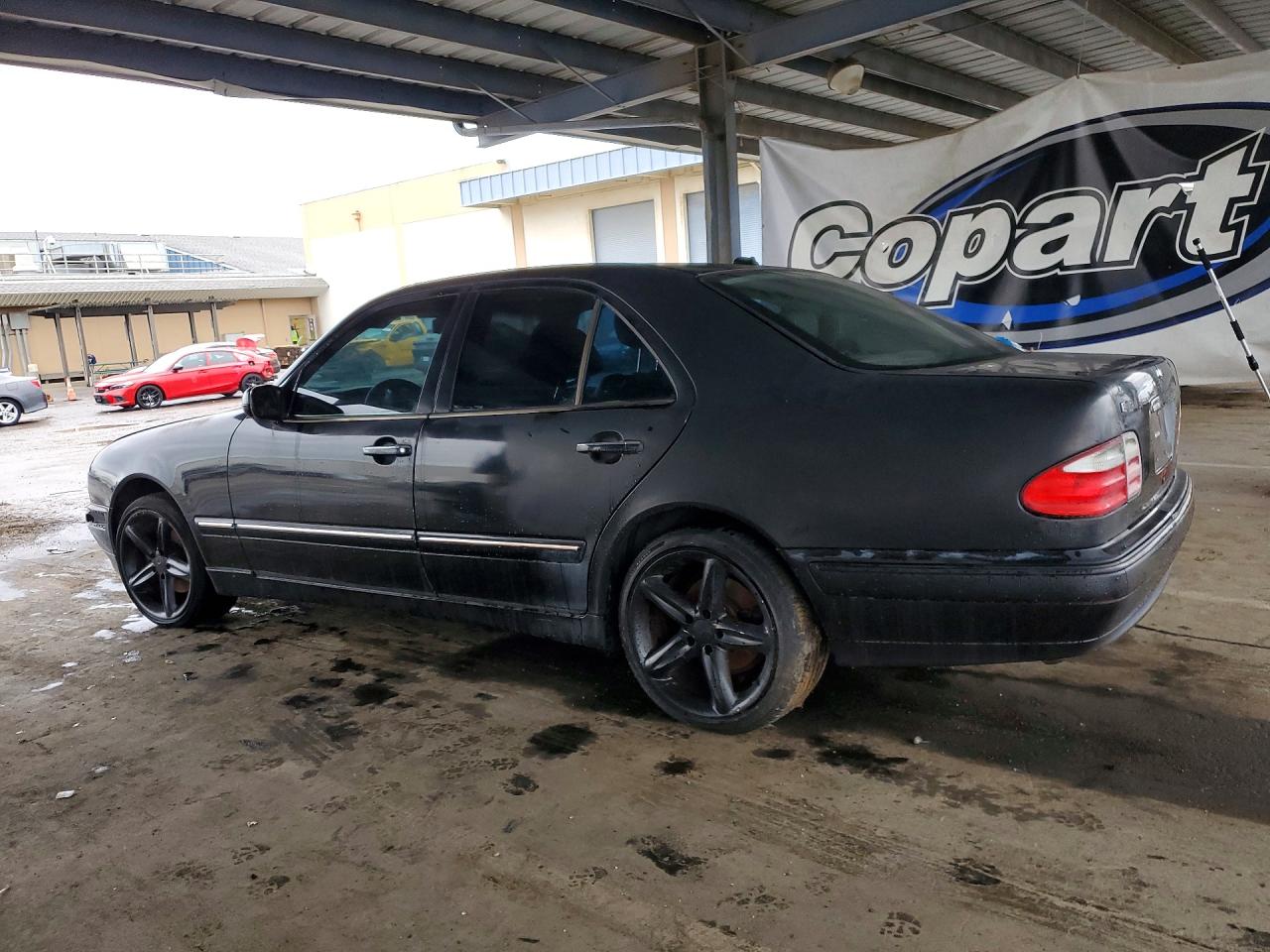 MERCEDES-BENZ E 2001 — 3