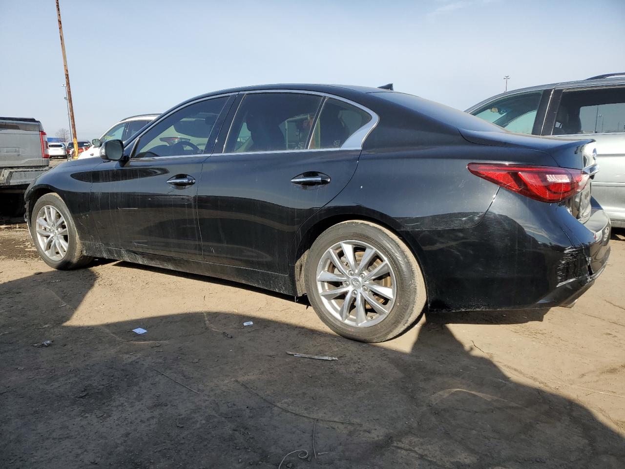 INFINITI Q50 2021 — 3