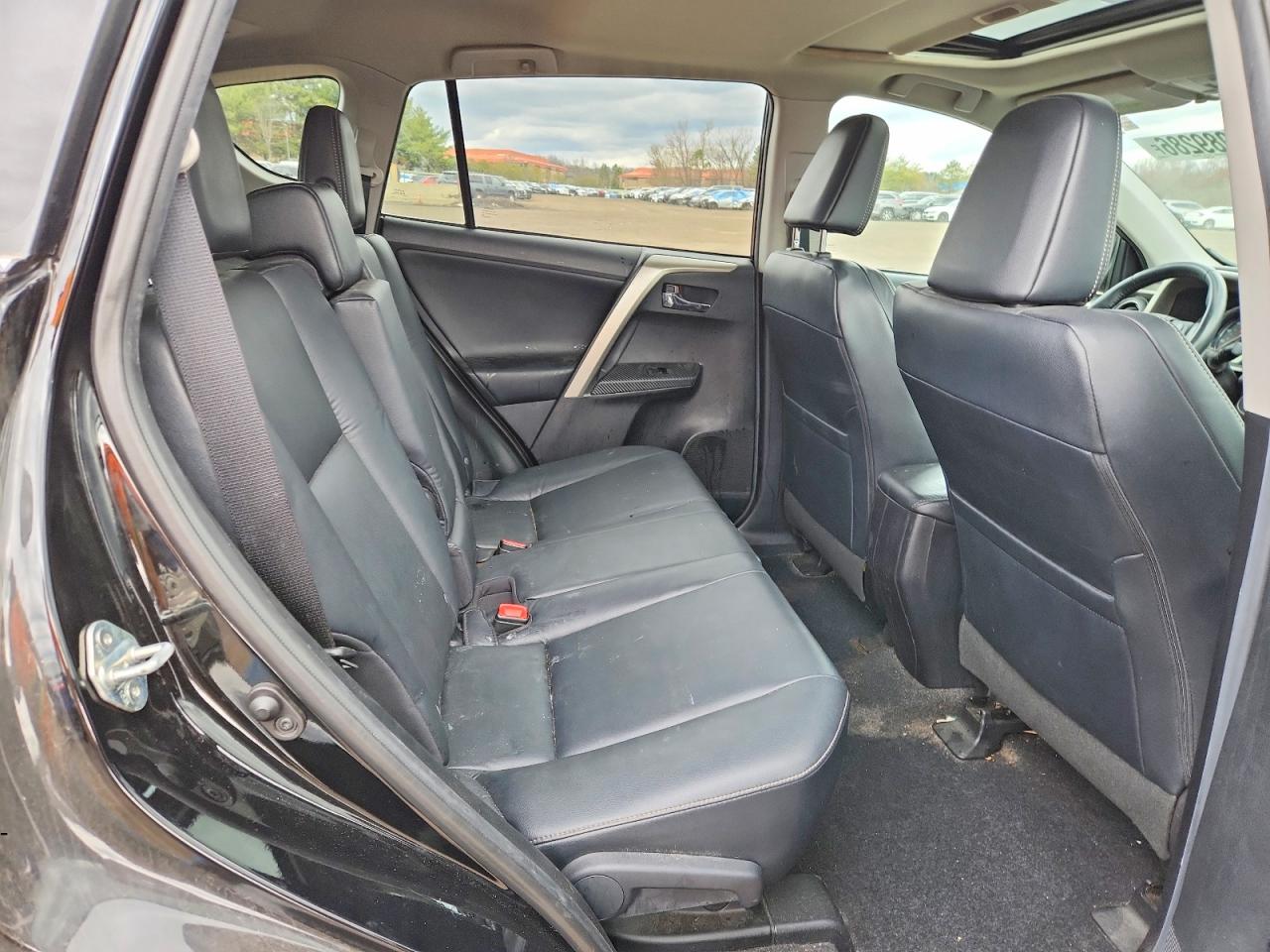 TOYOTA RAV 4 2015 — 12