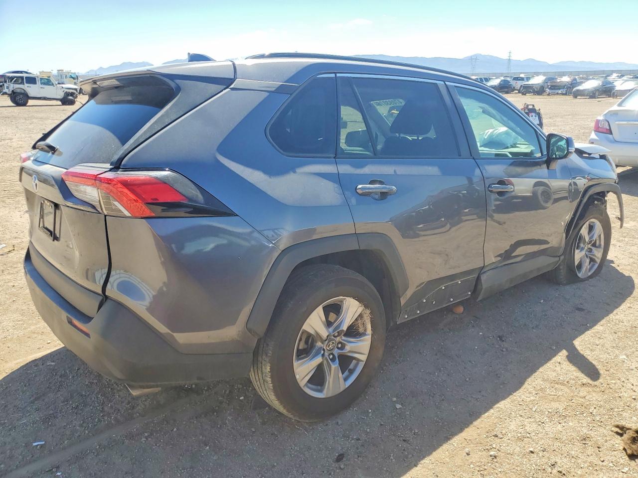 TOYOTA 4RUNNER 2024 — 4