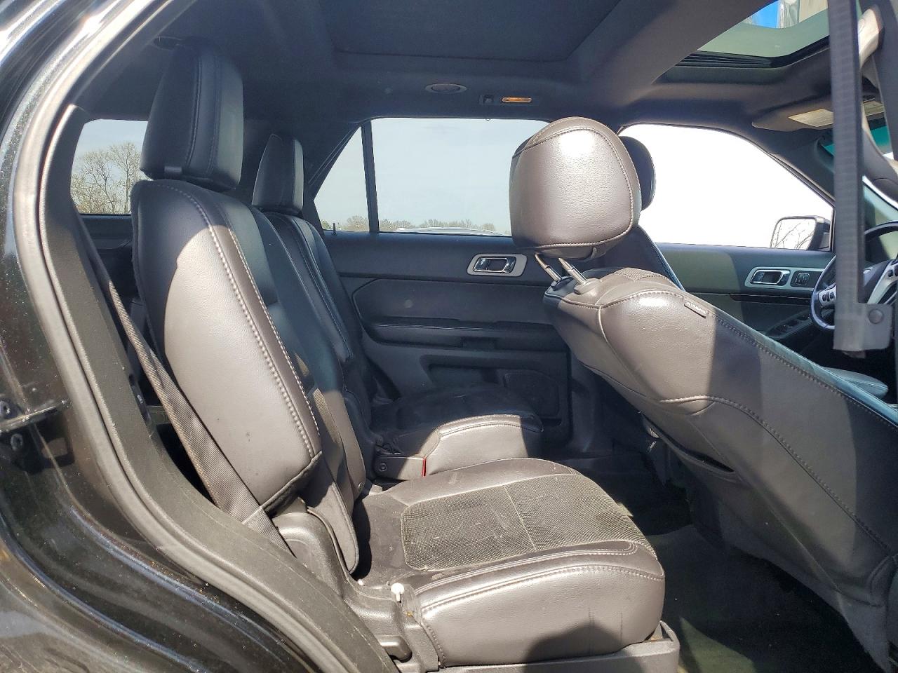 FORD EXPLORER 2013 — 12
