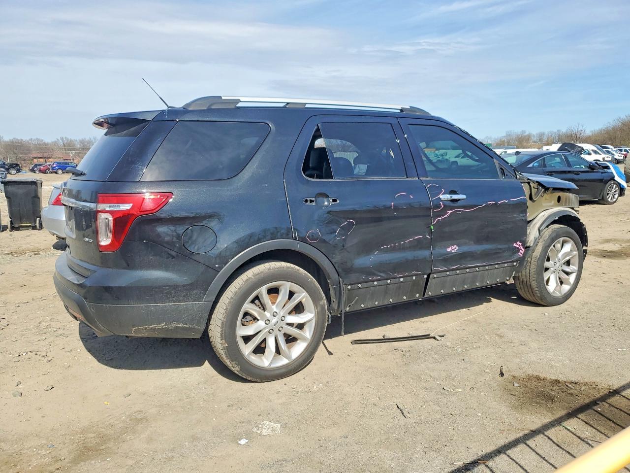 FORD EXPLORER 2013 — 4