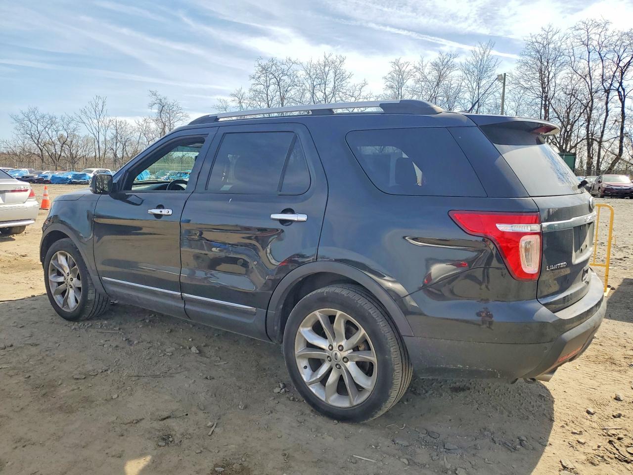 FORD EXPLORER 2013 — 3