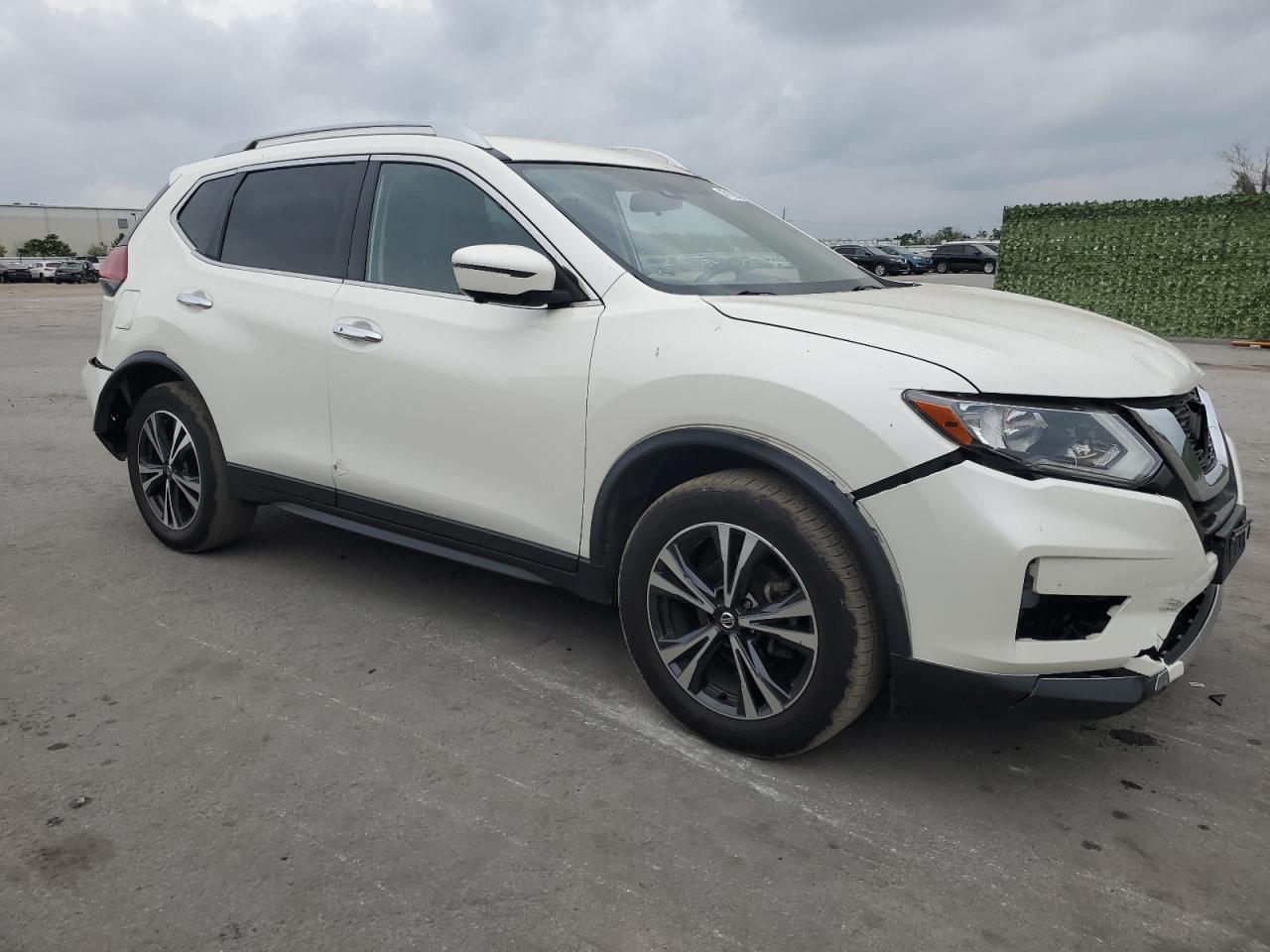 2019 NISSAN ROGUE S