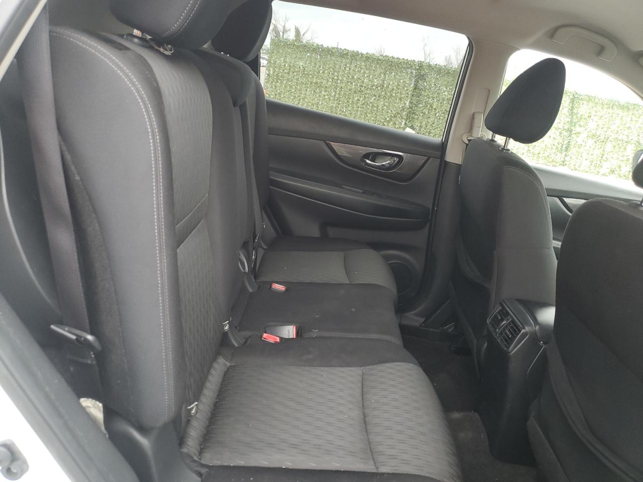 NISSAN ROGUE 2019 — 11
