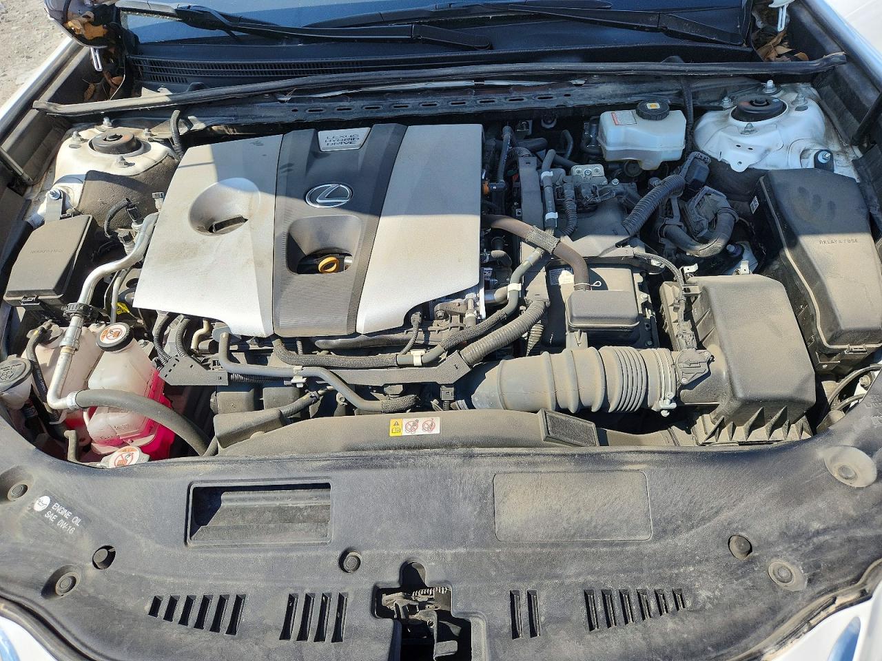 LEXUS ES 300H 2021 — 12