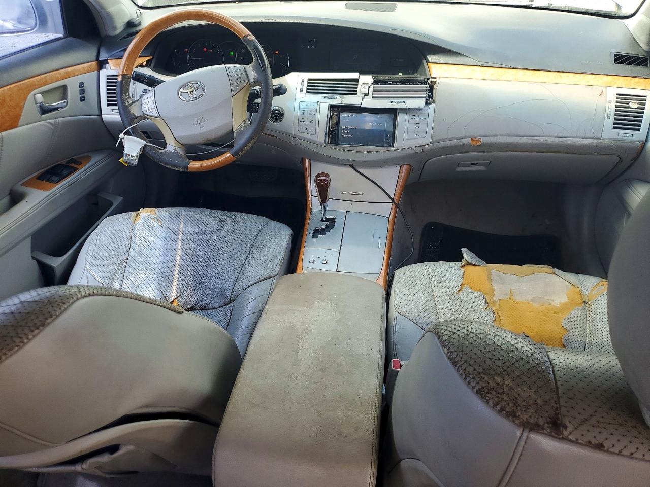TOYOTA AVALON 2005 — 9