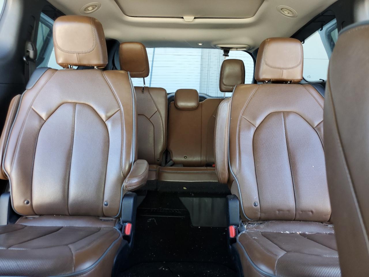 CHRYSLER PACIFICA 2017 — 11
