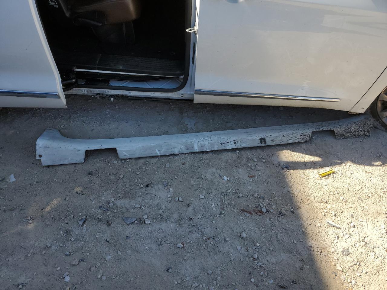 CHRYSLER PACIFICA 2017 — 14