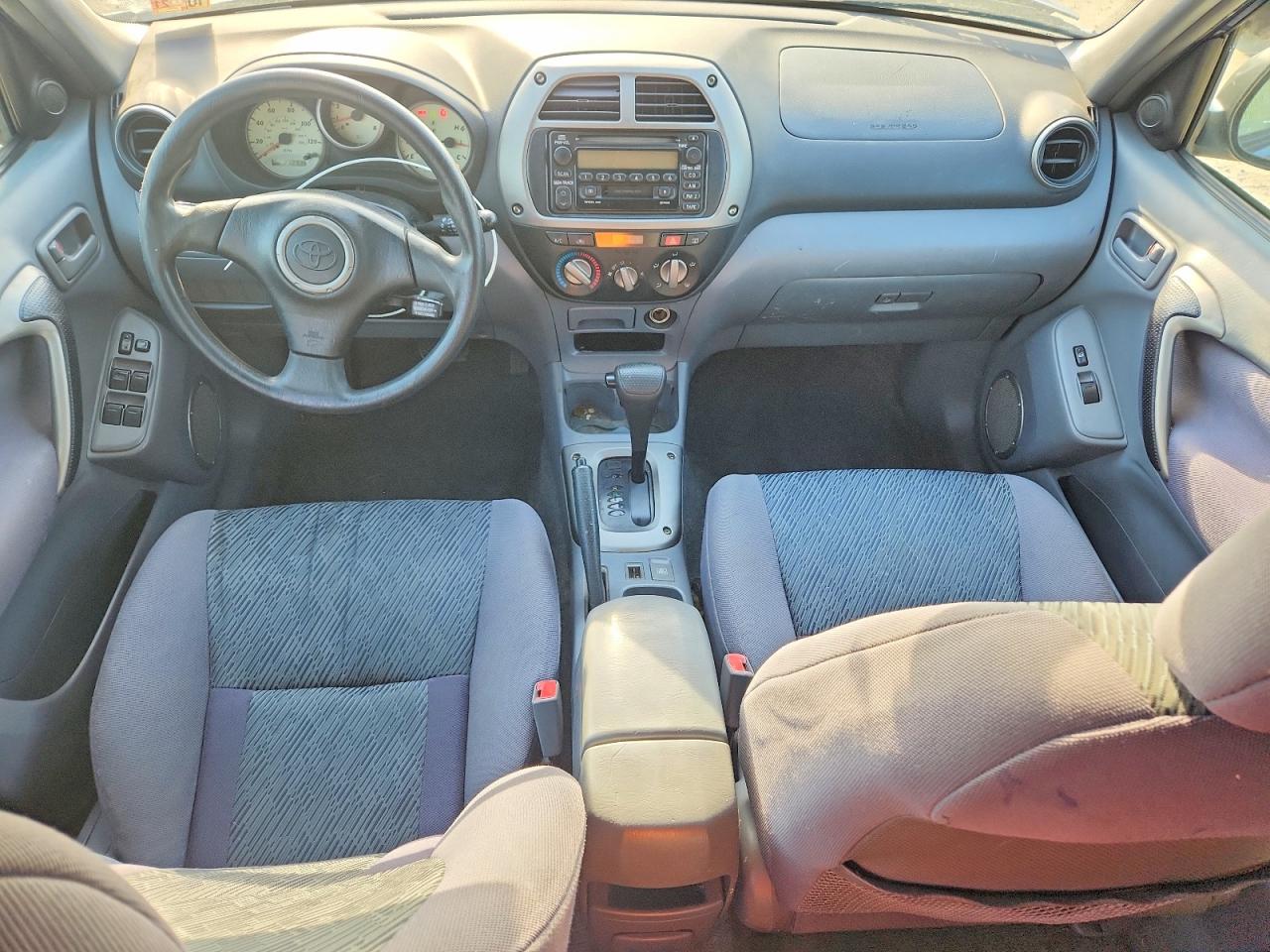 TOYOTA RAV4 2002 — 9
