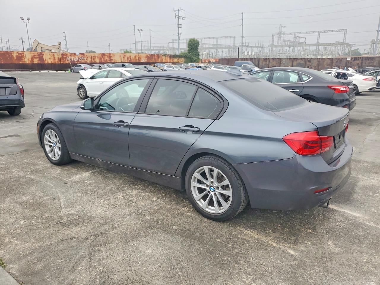 BMW 320 2017 — 3