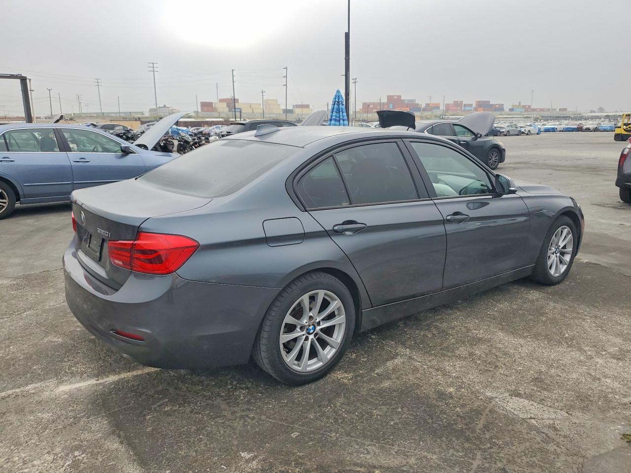 BMW 320 2017 — 4