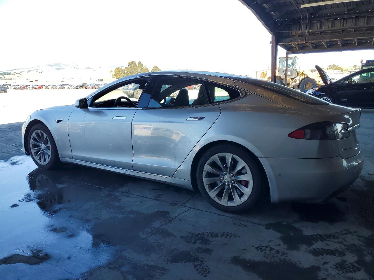 TESLA MODEL S 2016 — 3