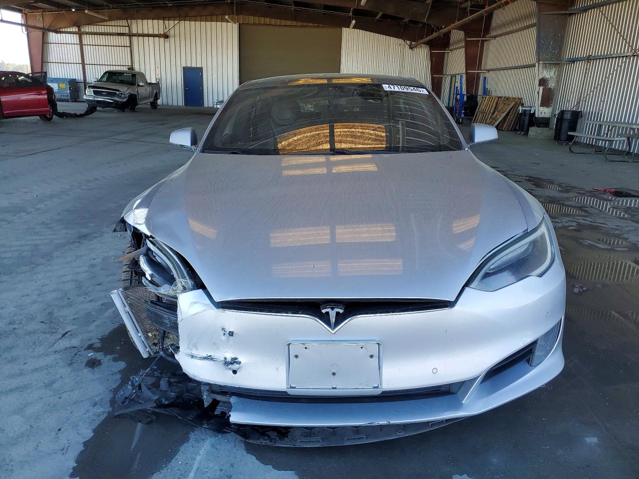 TESLA MODEL S 2016 — 6
