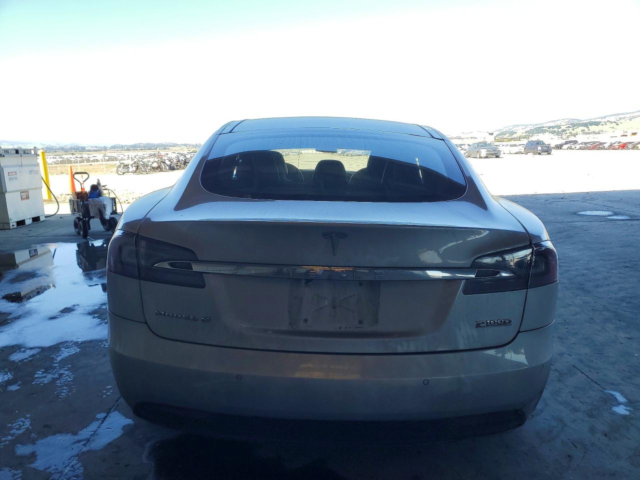 TESLA MODEL S 2016 — 7