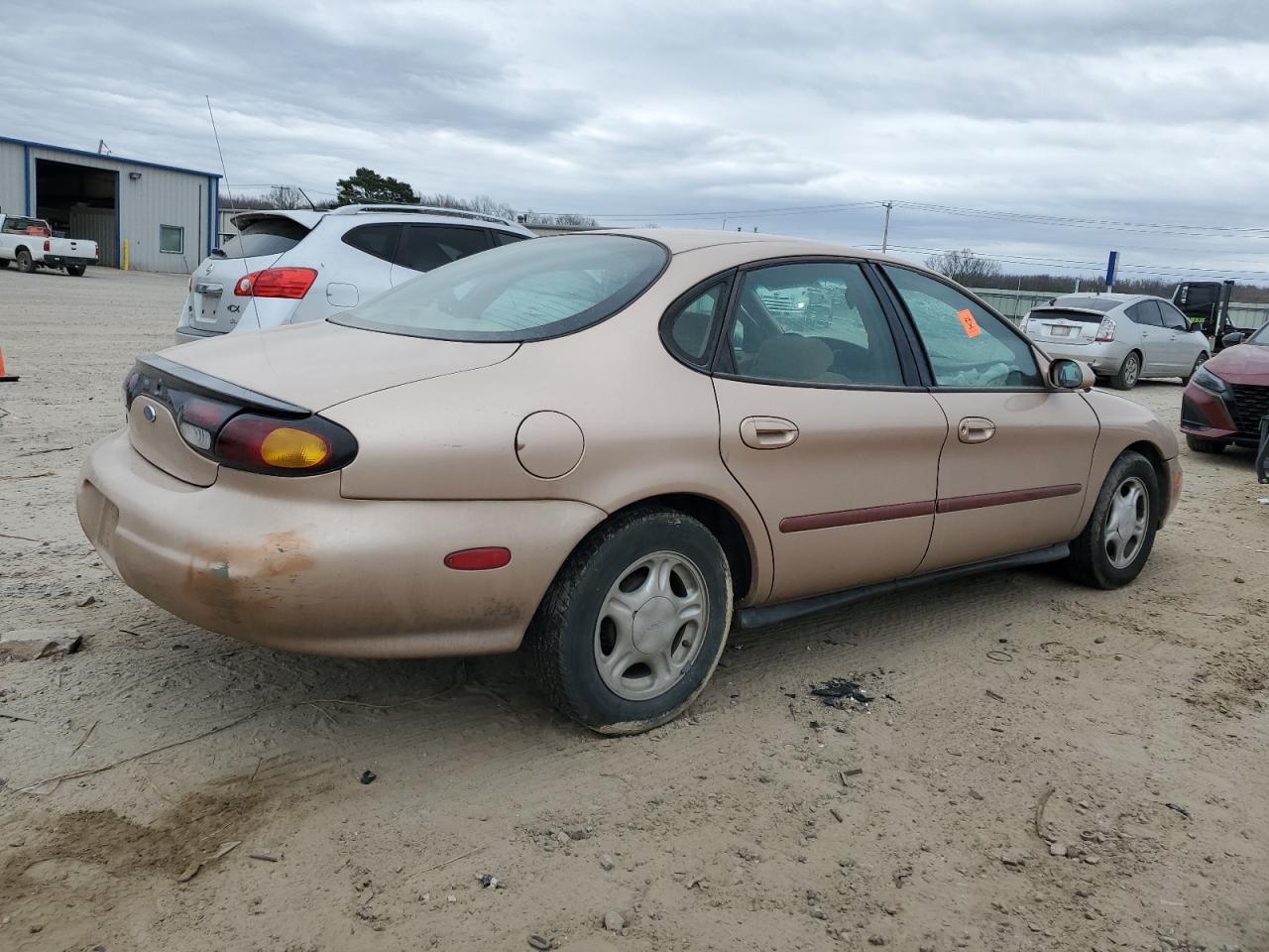 FORD TAURUS 1996 — 4