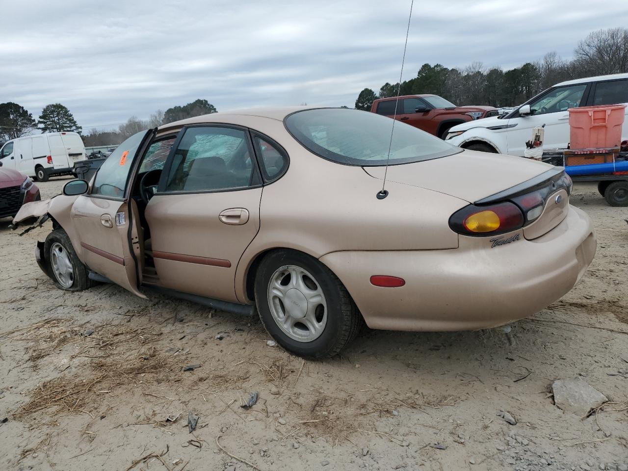 FORD TAURUS 1996 — 3