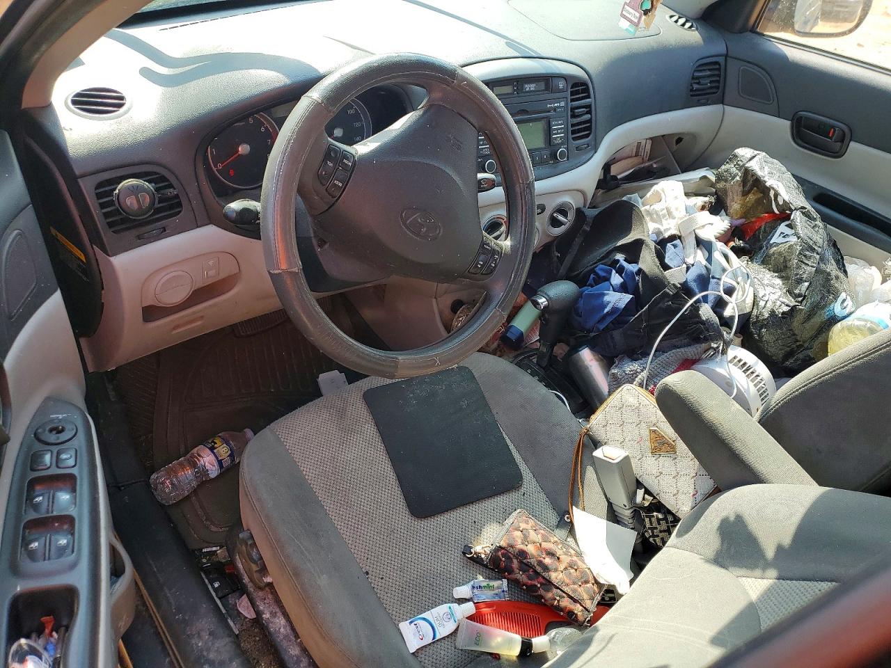 HYUNDAI ACCENT 2011 — 9
