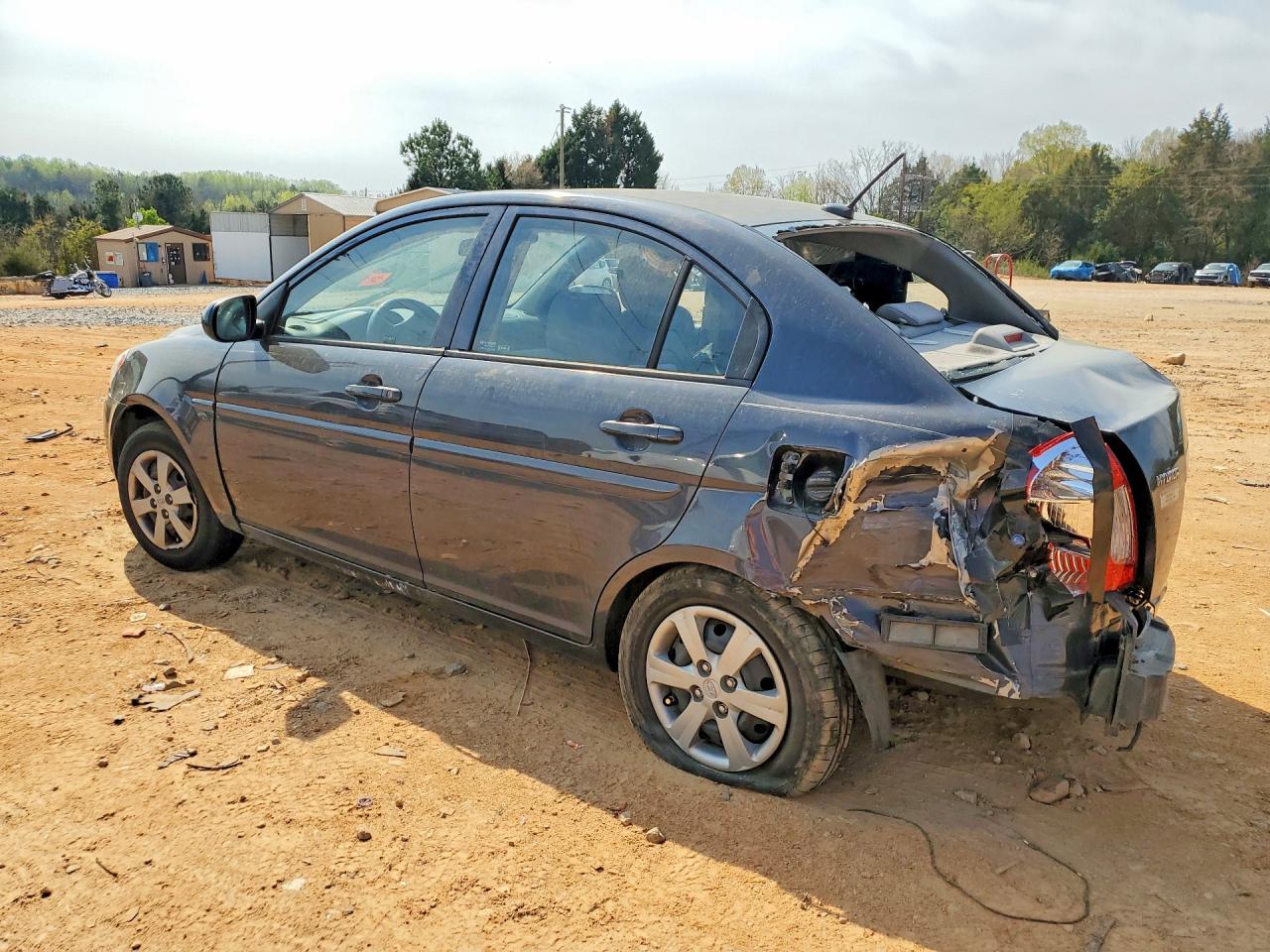HYUNDAI ACCENT 2011 — 3