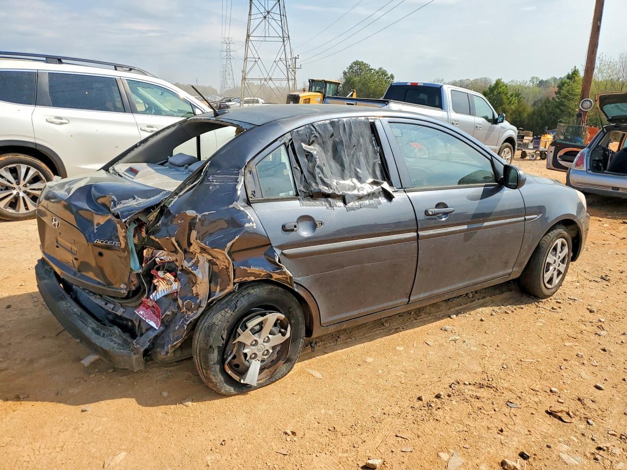 HYUNDAI ACCENT 2011 — 4