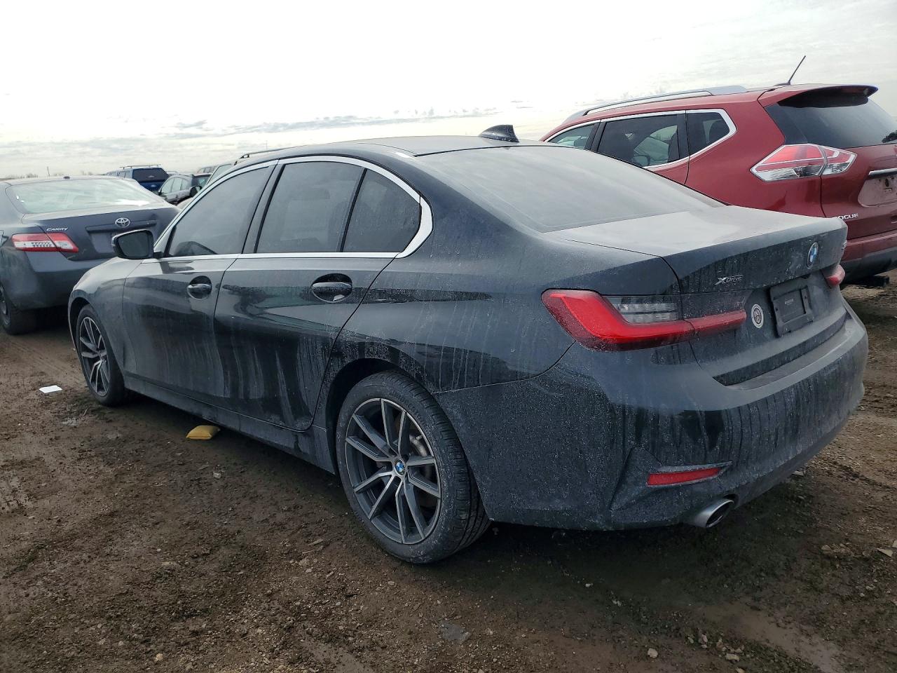 BMW 330XI 2019 — 3