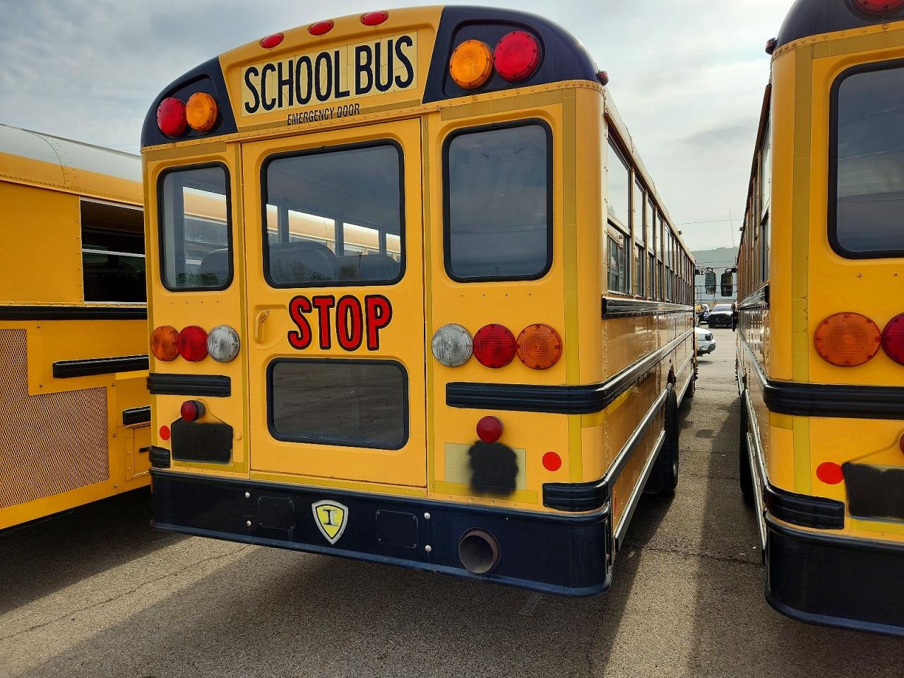 2011 IC CORPORATION CE SERIES SCHOOL