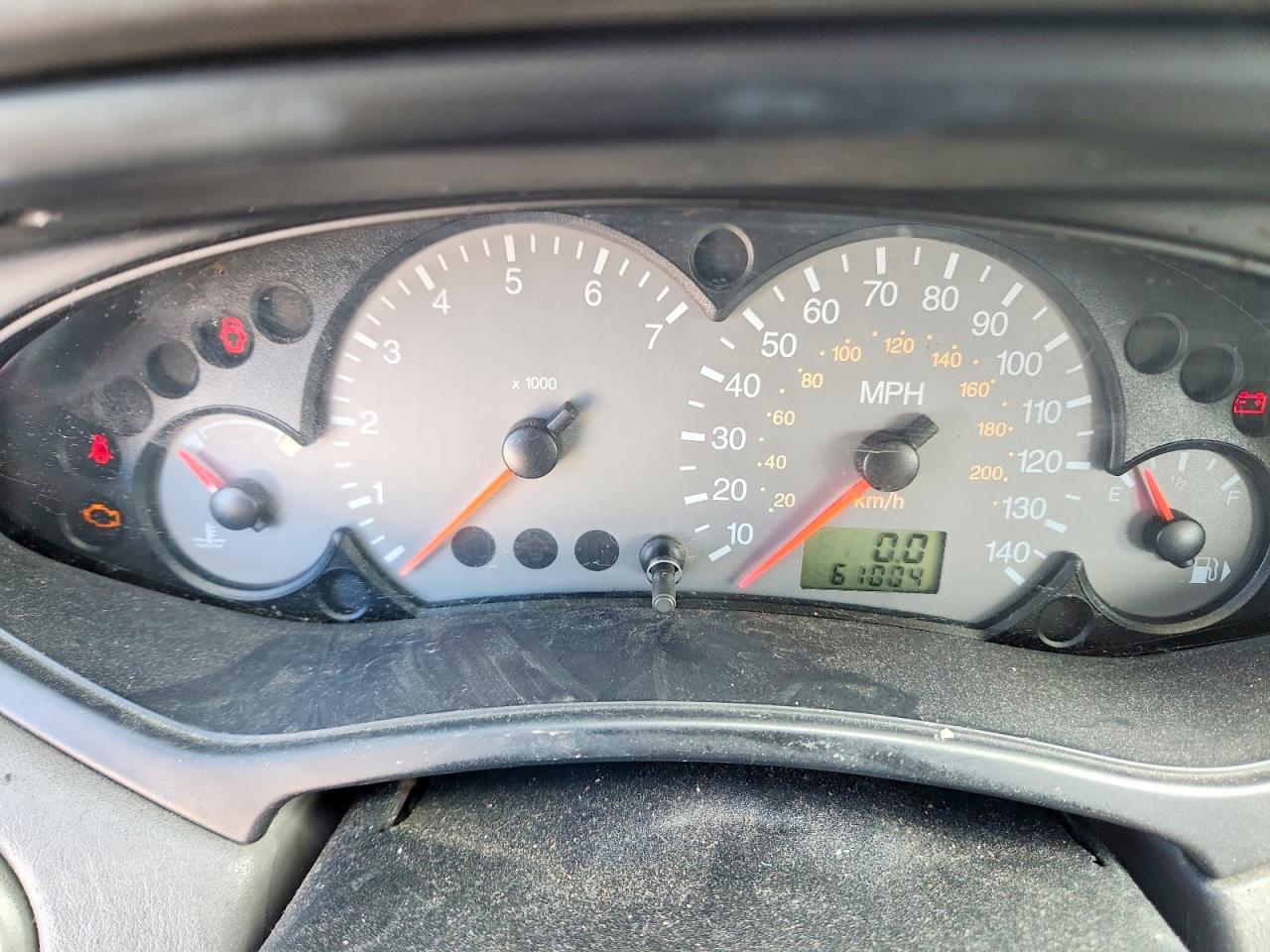 FORD FOCUS 2003 — 10