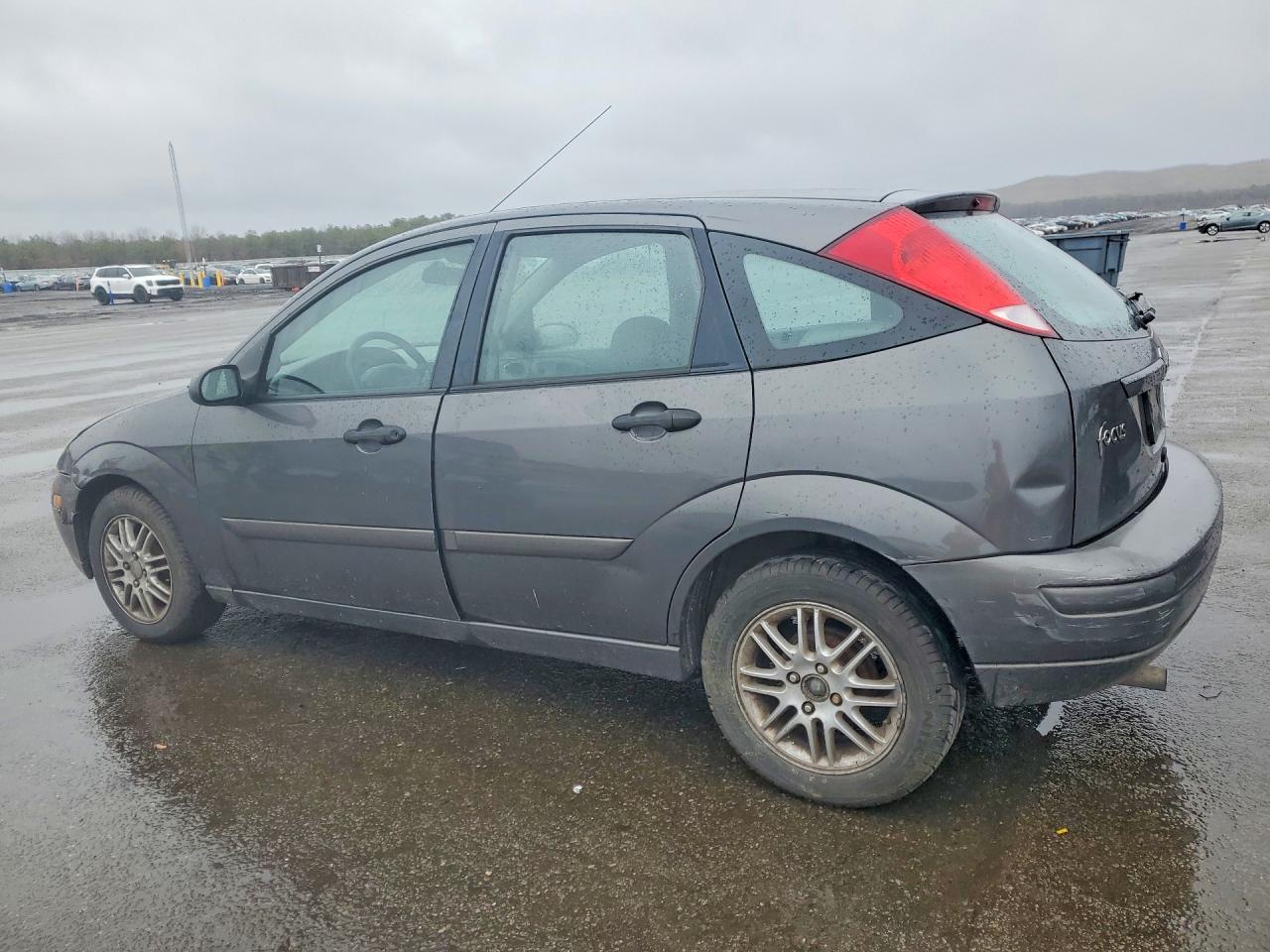 FORD FOCUS 2003 — 3