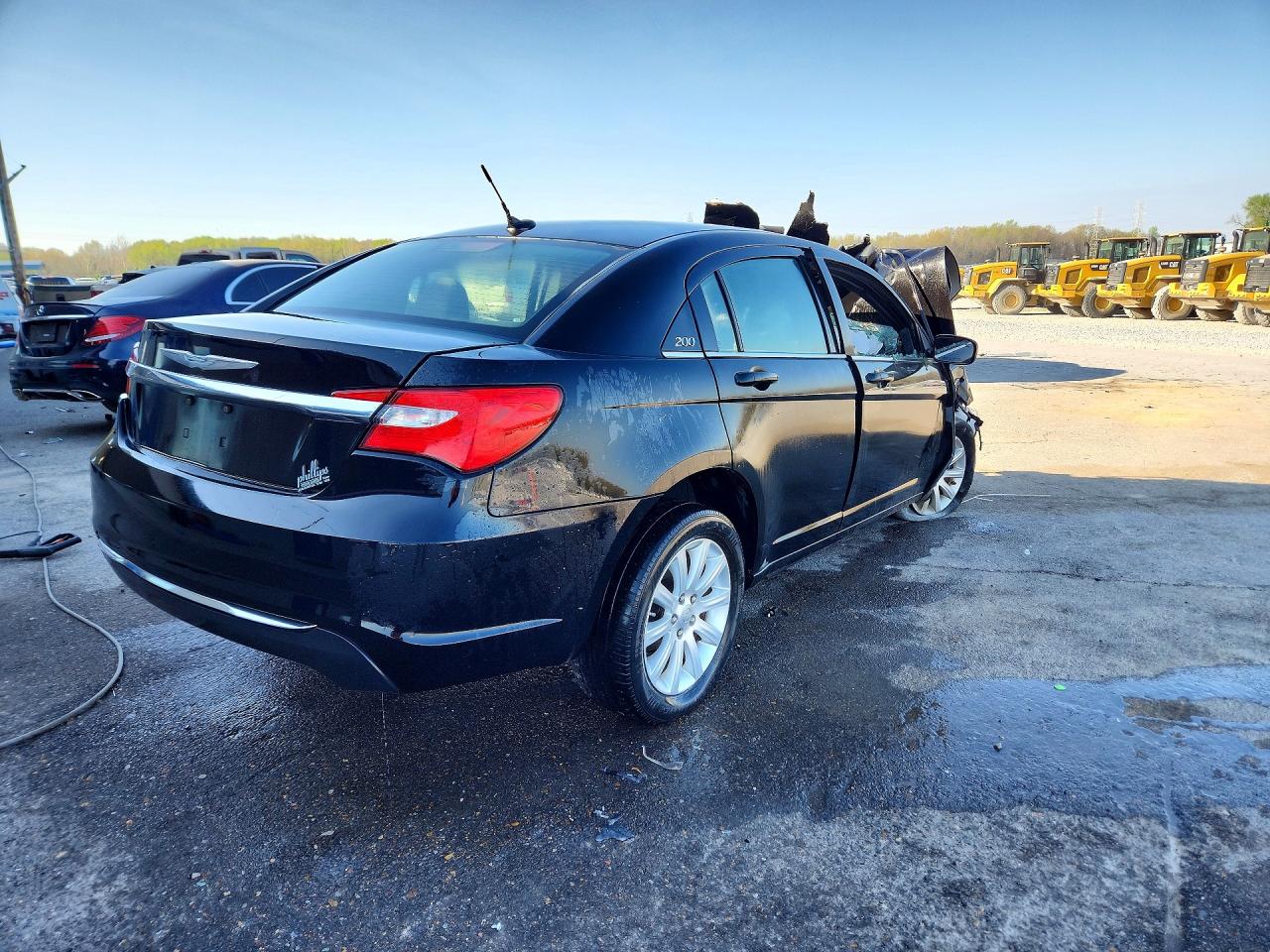 CHRYSLER 200 2012 — 4