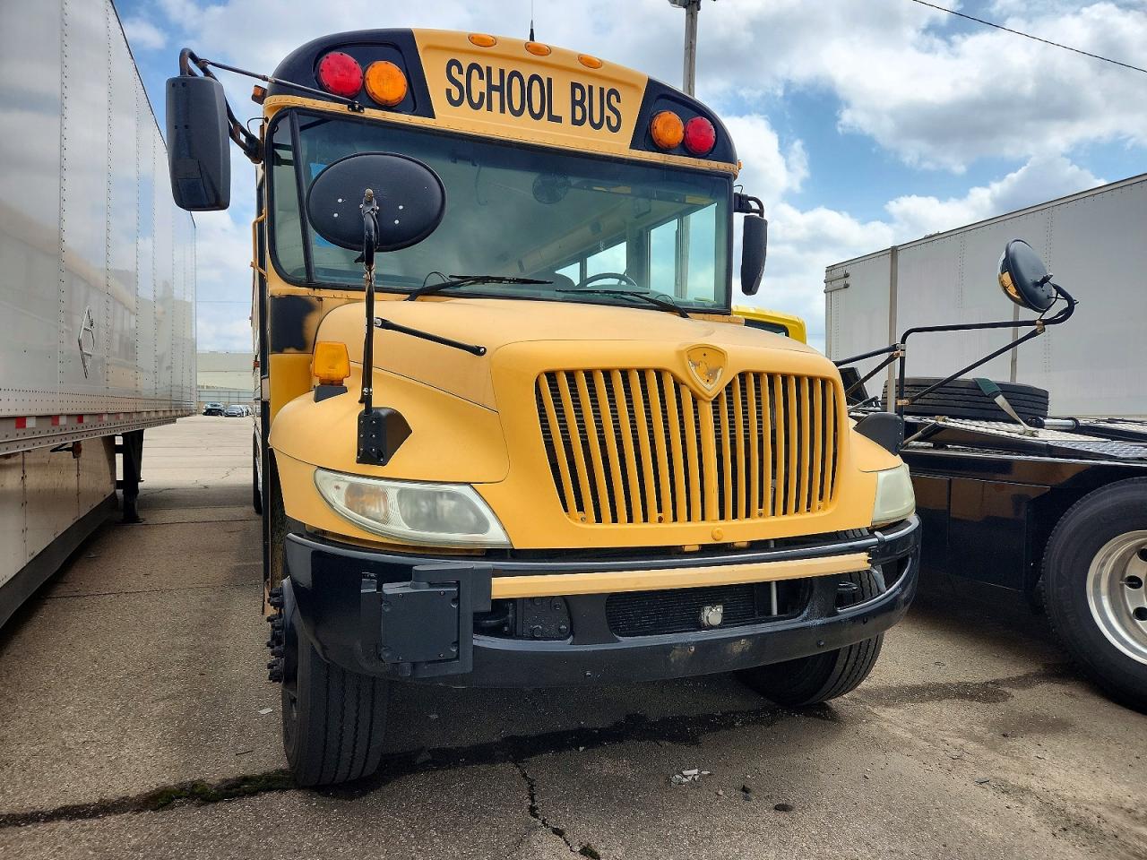 2009 IC CORPORATION CE SERIES SCHOOL