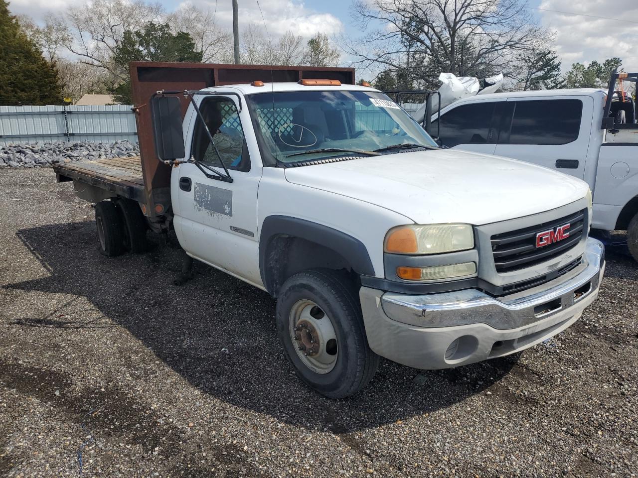 GMC NEW SIERRA 2003 — 5