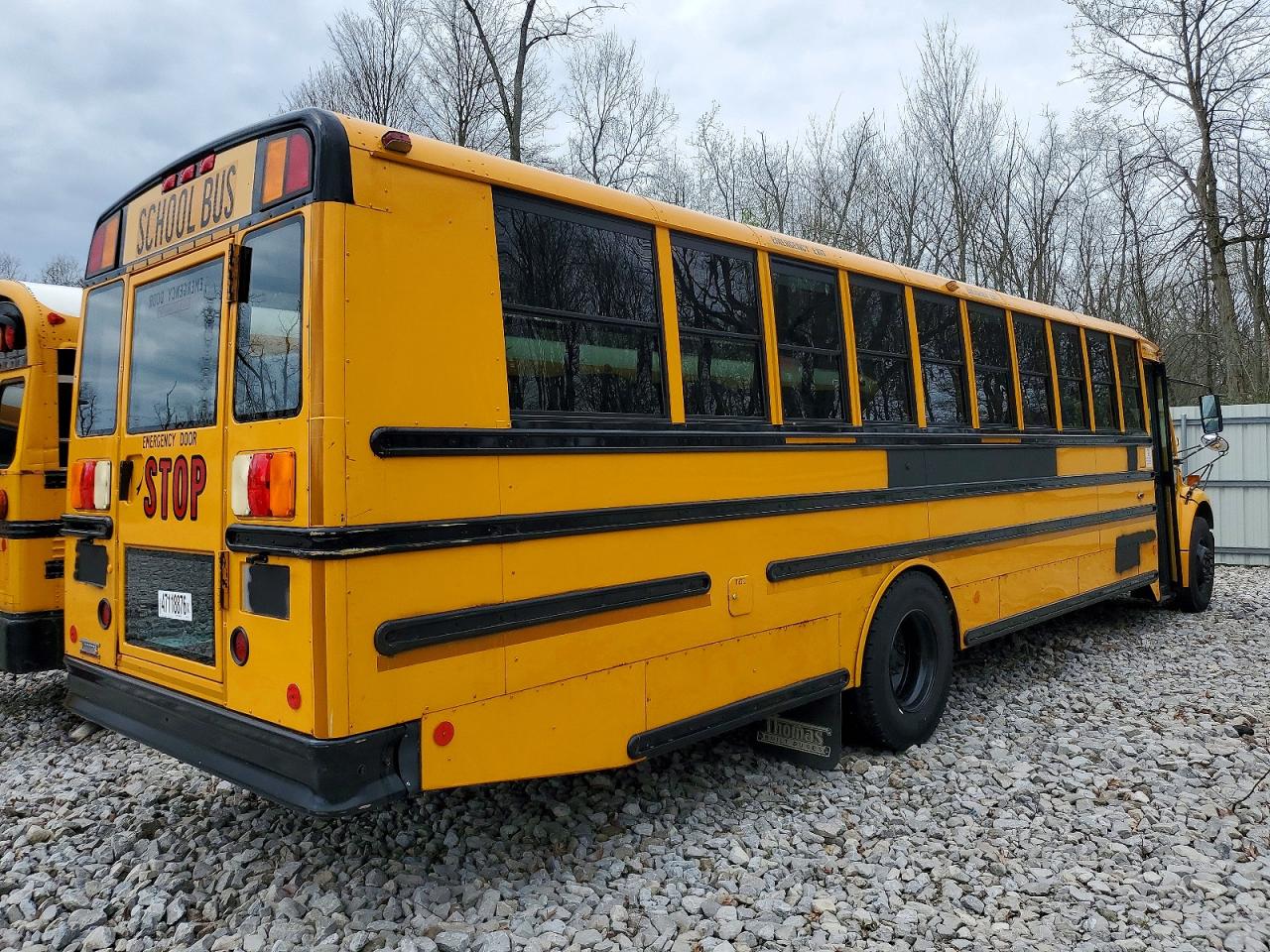 2010 THOMAS SAF-T-LINER C2
