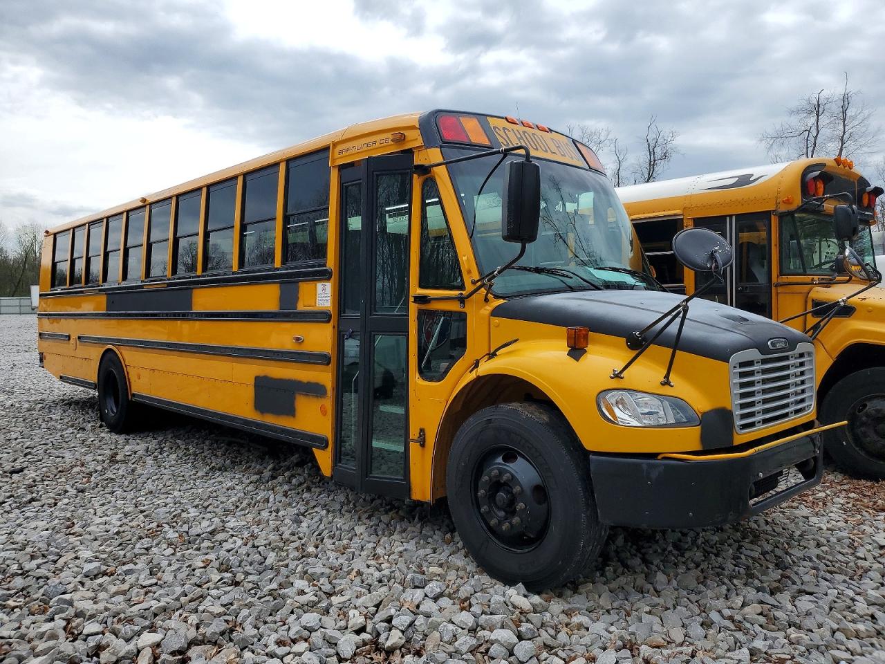 2010 THOMAS SAF-T-LINER C2