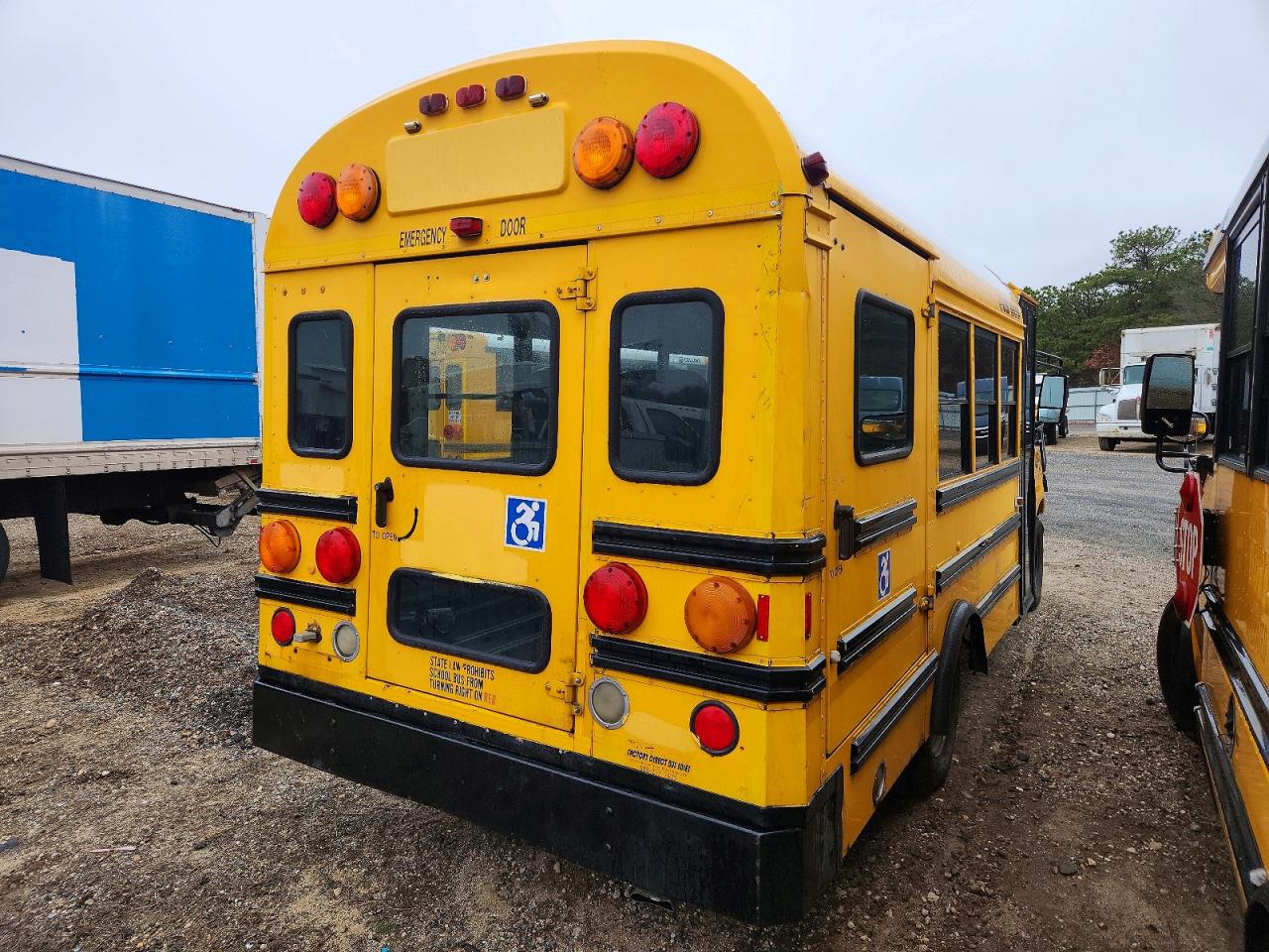 2006 THOMAS MINOTOUR E350
