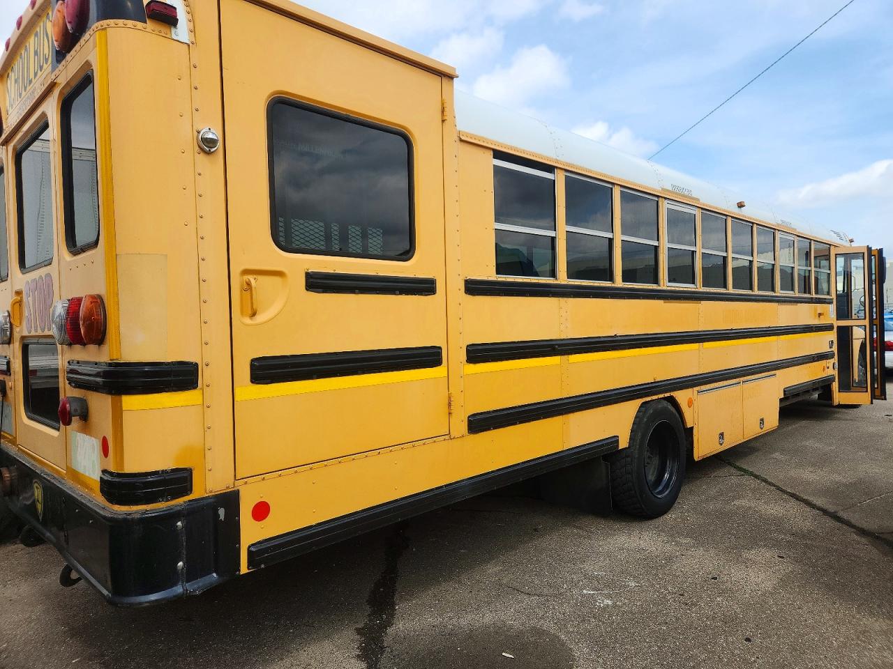 2011 IC CORPORATION CE SERIES SCHOOL