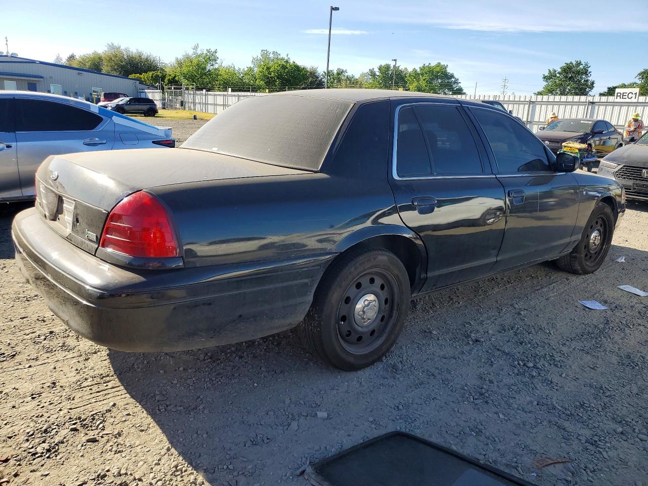 FORD CROWN VICTORIA 2011 — 4