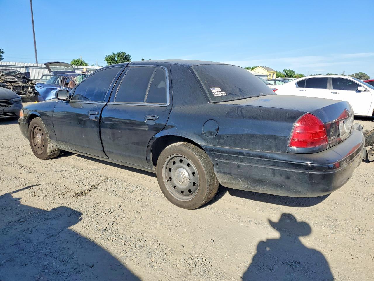 FORD CROWN VICTORIA 2011 — 3