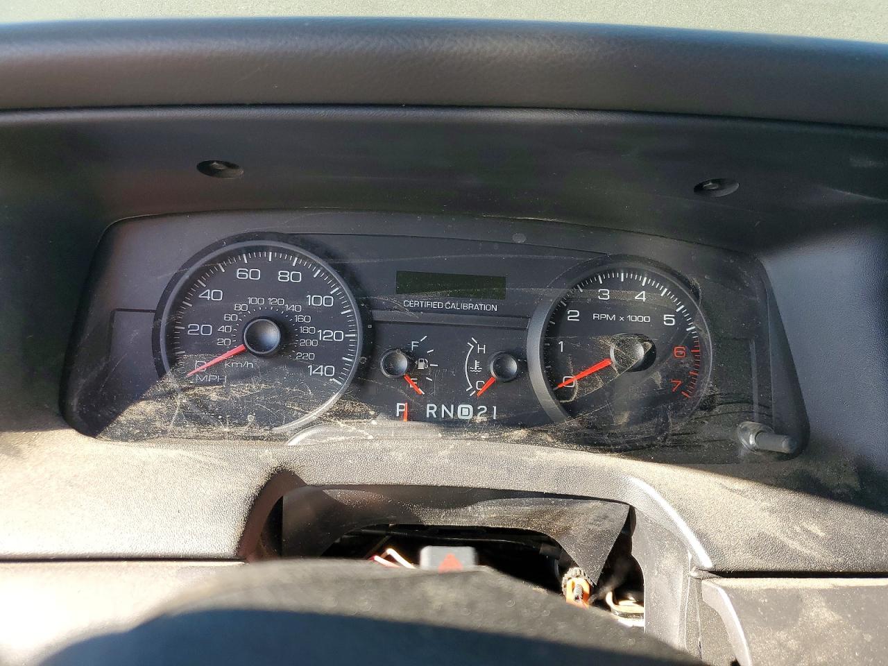 FORD CROWN VICTORIA 2011 — 10