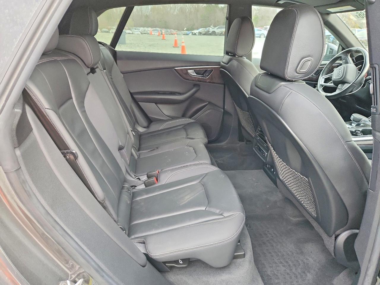 AUDI Q8 2019 — 12