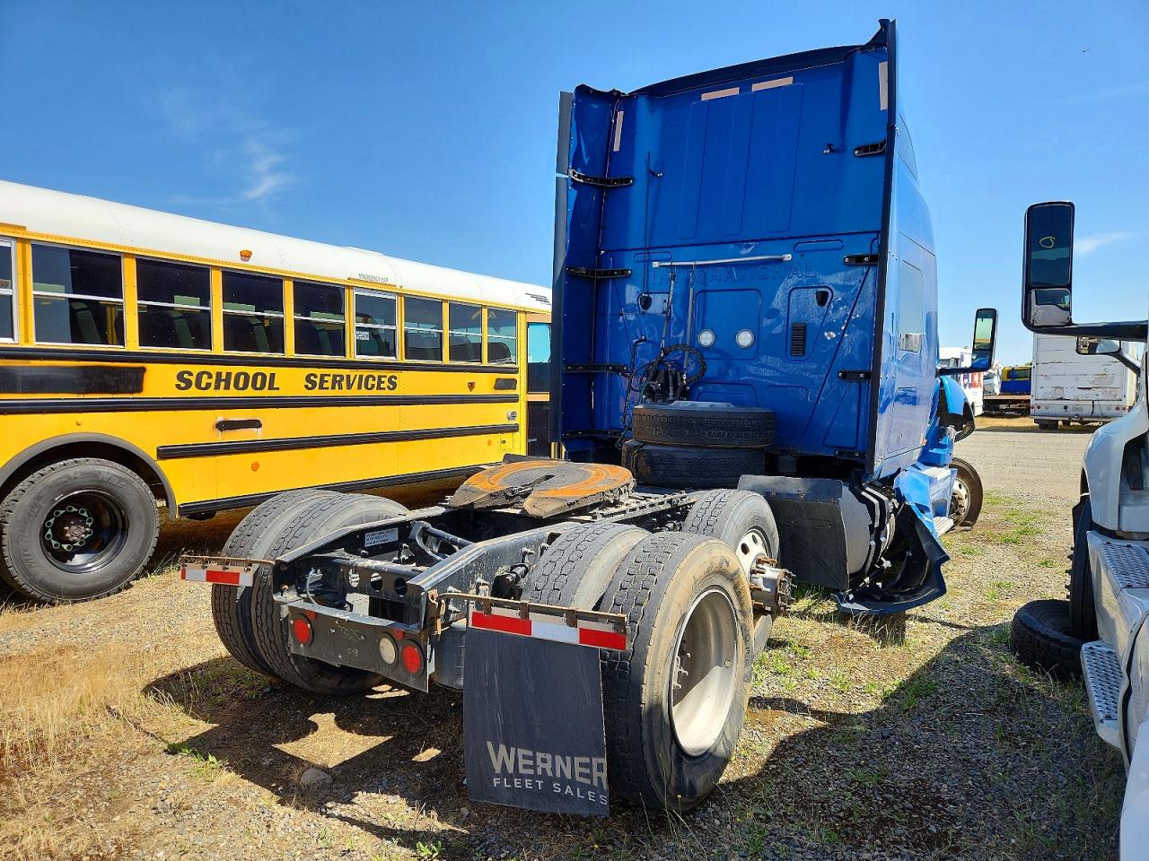 INTERNATIONAL LT625 2020 — 5