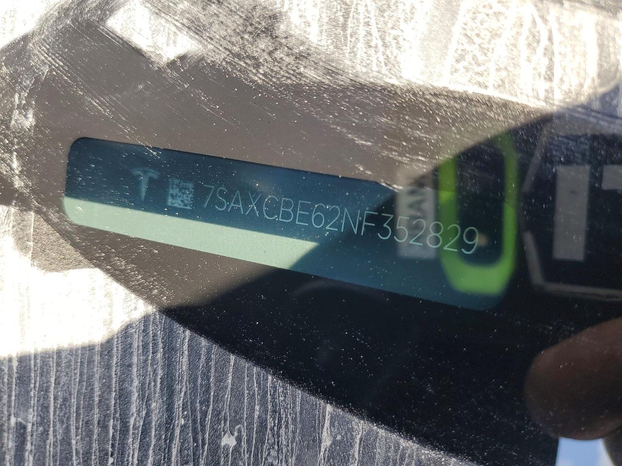 TESLA MODEL X 2022 — 14