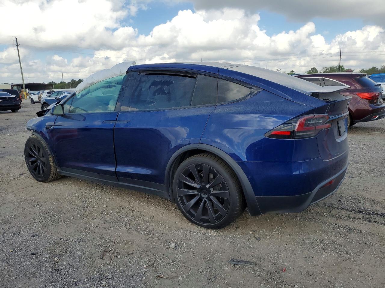 TESLA MODEL X 2022 — 3